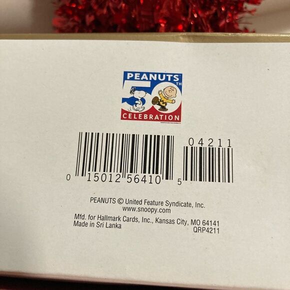 A Snoopy Christmas Peanuts Hallmark Keepsake Ornament Doghouse Dated 2000 NIB - Picture 4 of 5